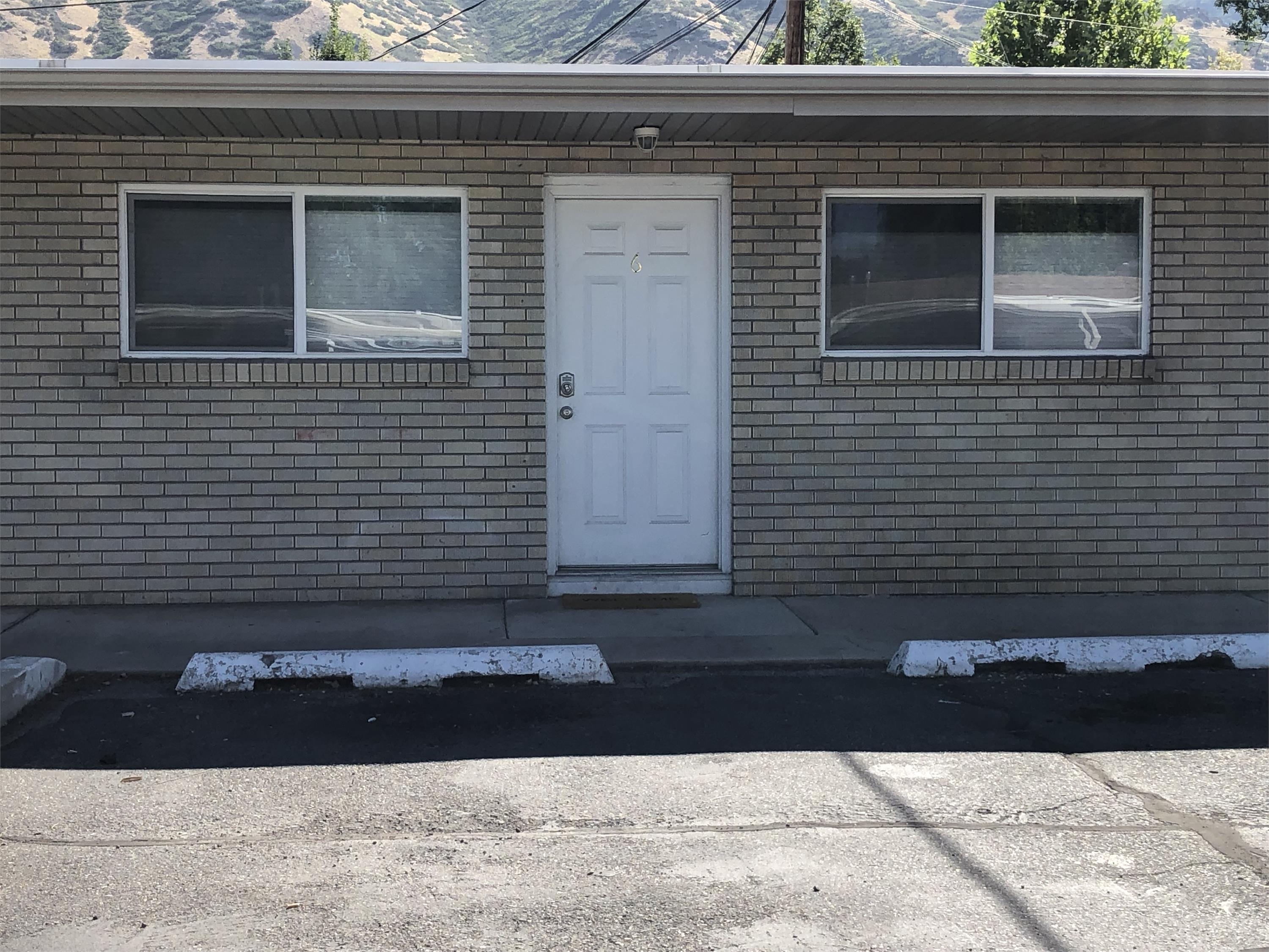 995 East Center #06 - 1